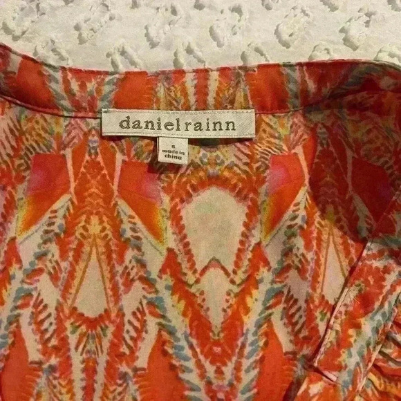 Daniel Rainn Coral Print Blouse Size Small - Picture 2 of 4